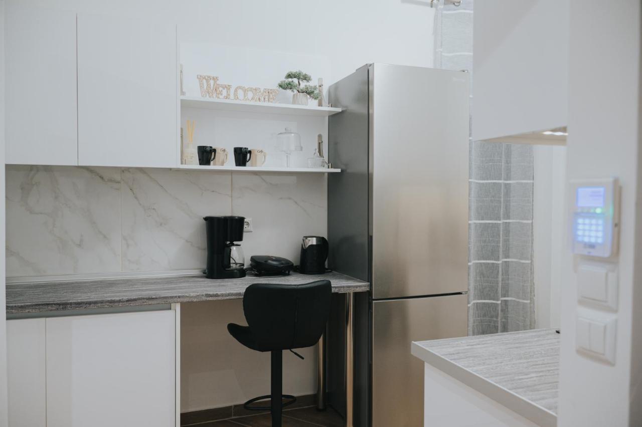 Comfy And Stylish Apartment Салоники Экстерьер фото