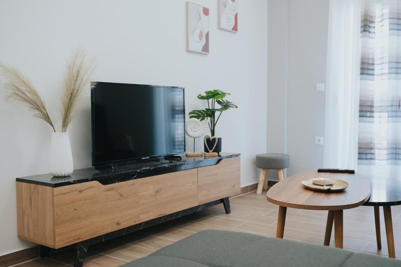Comfy And Stylish Apartment Салоники Экстерьер фото