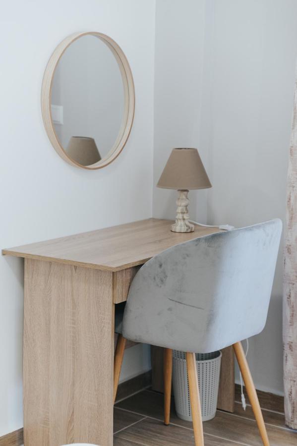 Comfy And Stylish Apartment Салоники Экстерьер фото