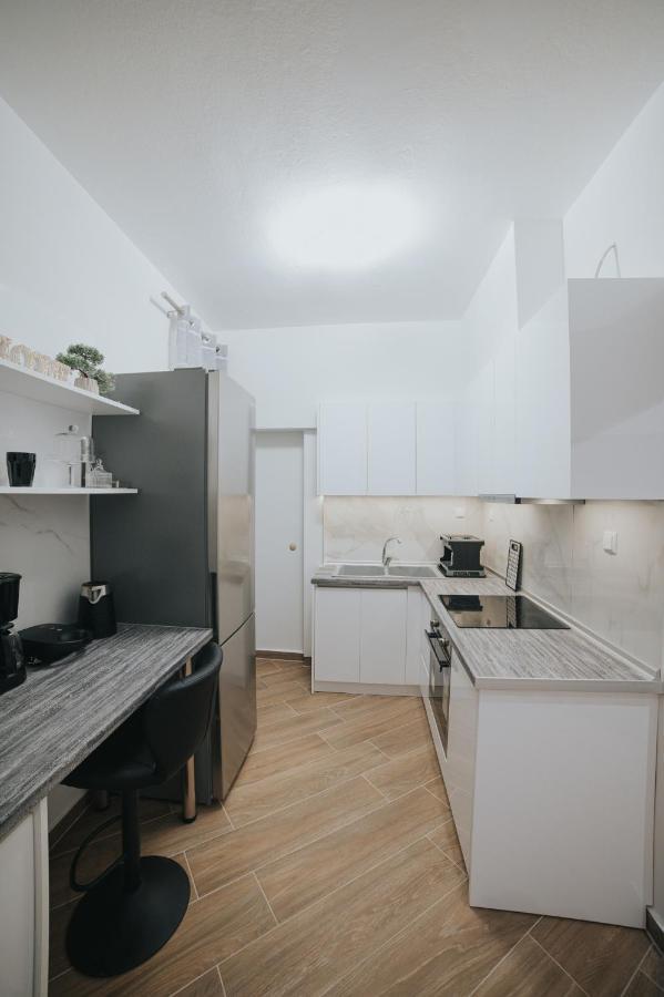 Comfy And Stylish Apartment Салоники Экстерьер фото